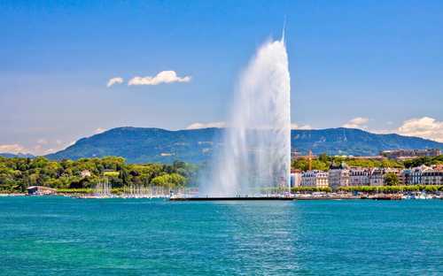 Circuit en bus touristique de Genève Bus touristique à ciel ouvert au lac Léman à Genève